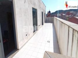 Àtic, 96.00 m², 附近的公共汽車和火車, 九成新
