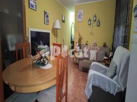 Pis, 60.00 m², حافلة قرب والقطار