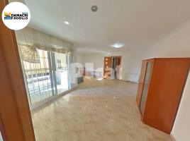 Piso, 84.00 m², cerca de bus y tren