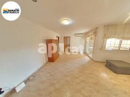 Piso, 84.00 m², cerca de bus y tren