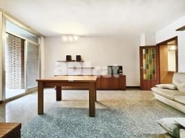 Квартиры, 90.00 m², pядом автобусный и железнодорожный, Calle del Clot