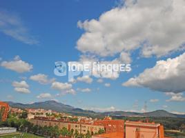 Piso, 80.00 m², cerca de bus y tren