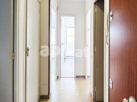 Квартиры, 55.00 m², pядом автобусный и железнодорожный, Calle de Vallparadís
