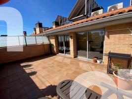 Dúplex, 90.00 m², presque neuf