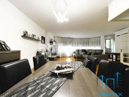 Flat, 254.00 m², near bus and train, El Centre