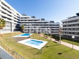 Àtic, 95.00 m², près de bus et de train