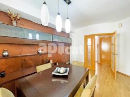  (unifamiliar aïllada), 151.00 m², حافلة قرب والقطار