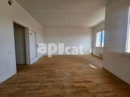 Piso, 125.00 m², cerca de bus y tren