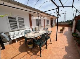 Casa (unifamiliar adosada), 270 m², Zona