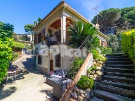 Houses (villa / tower), 145.00 m²