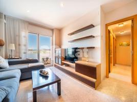 Pis, 74.00 m², حافلة قرب والقطار