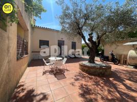 Casa (unifamiliar aislada), 128.00 m², cerca de bus y tren