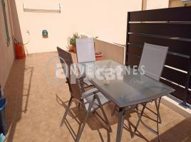 Mieten apartament, 80.00 m², in der Nähe von Bus und Bahn, fast neu