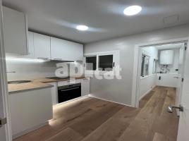 Piso, 58.00 m², cerca de bus y tren, HOSPITAL