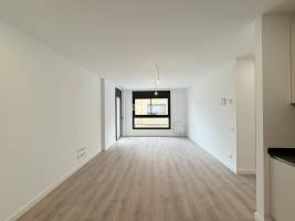 Pis, 85.00 m², جديد تقريبا