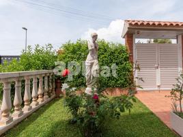 Casa (unifamiliar aïllada), 218.00 m², prop de bus i tren, seminou