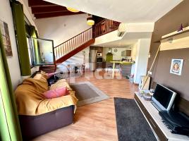 Dúplex, 104.00 m², in der Nähe von Bus und Bahn, fast neu
