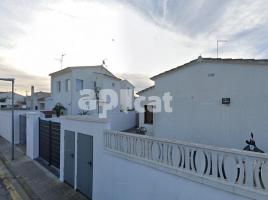 Casa (unifamiliar aislada), 98.00 m², cerca de bus y tren, seminuevo