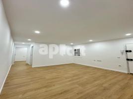 Pis, 65.00 m², près de bus et de train