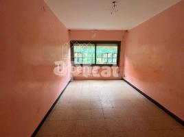 Pis, 64 m², Zona