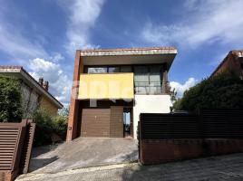 Houses (detached house), 208.00 m², almost new