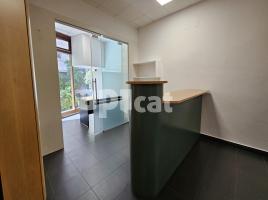 в аренду в офис, 124.00 m², Calle del Castell, 45