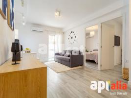 Piso, 57.00 m², cerca de bus y tren