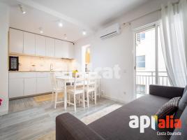 Piso, 57.00 m², cerca de bus y tren