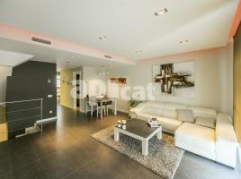Houses (terraced house), 223.00 m², near bus and train, almost new