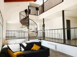 Houses (villa / tower), 294.00 m², almost new, Calle del Clot