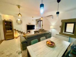 особняк, 180.00 m², почти новый