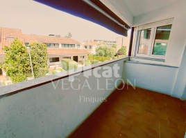 Casa (unifamiliar adosada), 158.00 m², cerca de bus y tren