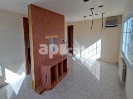 Casa (unifamiliar aïllada), 380.00 m², Vía Carles Riba