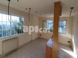 Casa (unifamiliar aïllada), 380.00 m², Vía Carles Riba