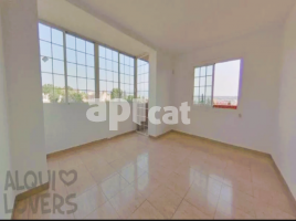 Pis, 98.00 m², 附近的公共汽車和火車, Calle del Mas Estaper, 6