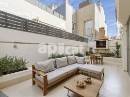 Flat, 261.00 m², near bus and train, almost new