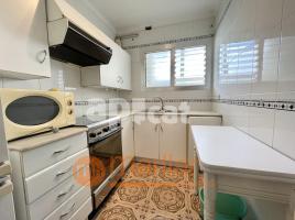 Piso, 85.00 m², cerca de bus y tren, Calle de Cantàbria