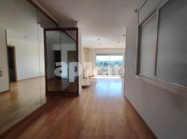 Flat, 83.00 m², near bus and train
