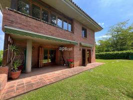 Unifamiliar aïllada, 450.00 m²