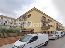 Pis, 82.00 m², حافلة قرب والقطار, جديد تقريبا