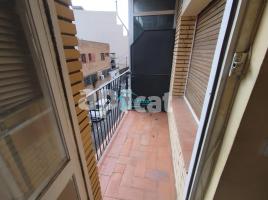 Flat, 63.00 m², near bus and train