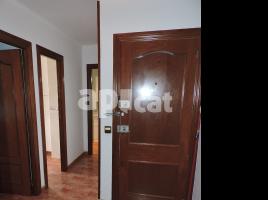 Pis, 73.00 m², prop de bus i tren