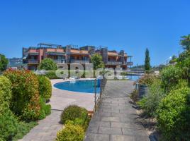 Piso, 69.00 m², cerca de bus y tren, seminuevo