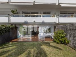 Piso, 124.00 m², cerca de bus y tren, Primera línea de mar