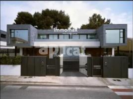 Rustic land, 300 m², Zona
