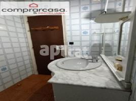 Pis, 97.00 m², prop de bus i tren