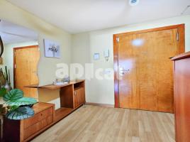 Pis, 103.00 m², près de bus et de train, presque neuf, Calle de Melzo