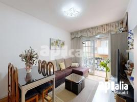 Pis, 91.00 m², prop de bus i tren, CENTRO