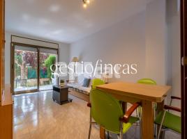 Flat, 61.00 m², near bus and train