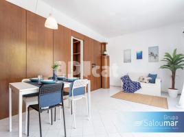 Flat, 75.00 m², near bus and train, Zona Turistica